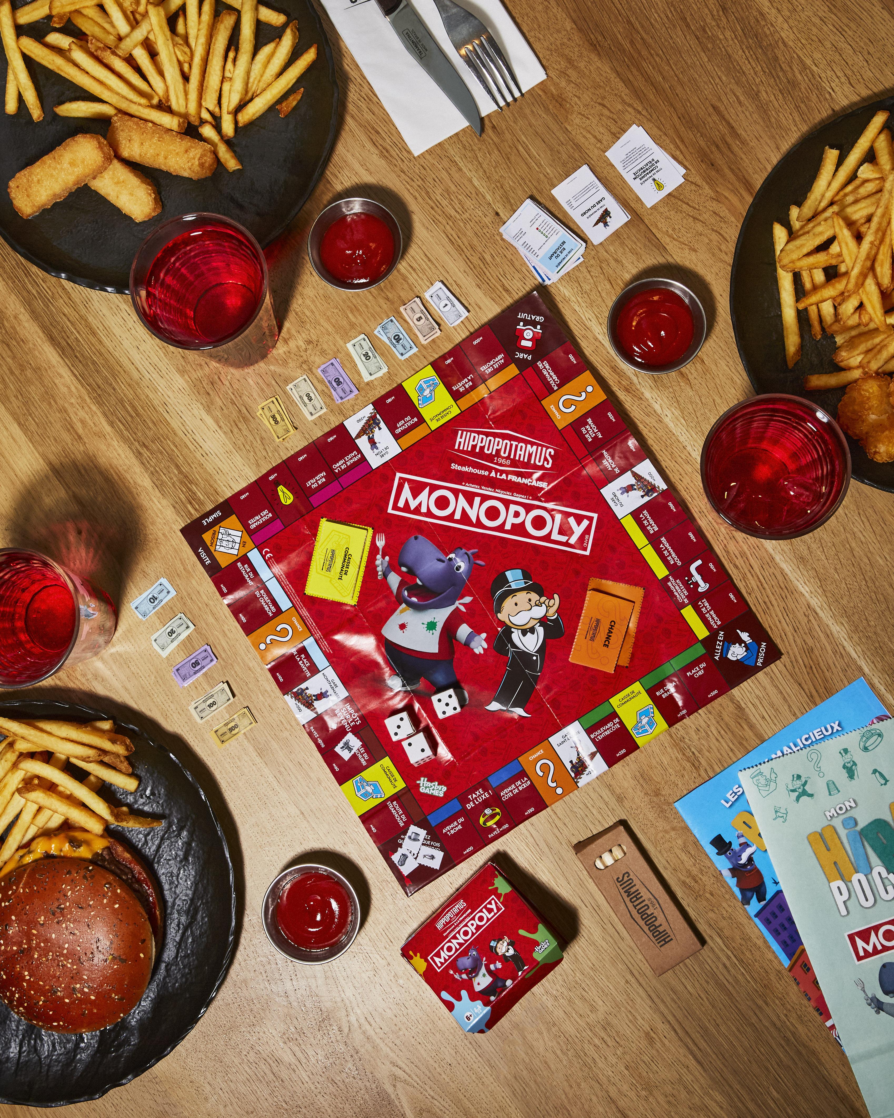 Menu enfant avec burger, frites, nuggets, boisson, dessert et jeu enfant Monopoly en partenariat avec Hippopotamus