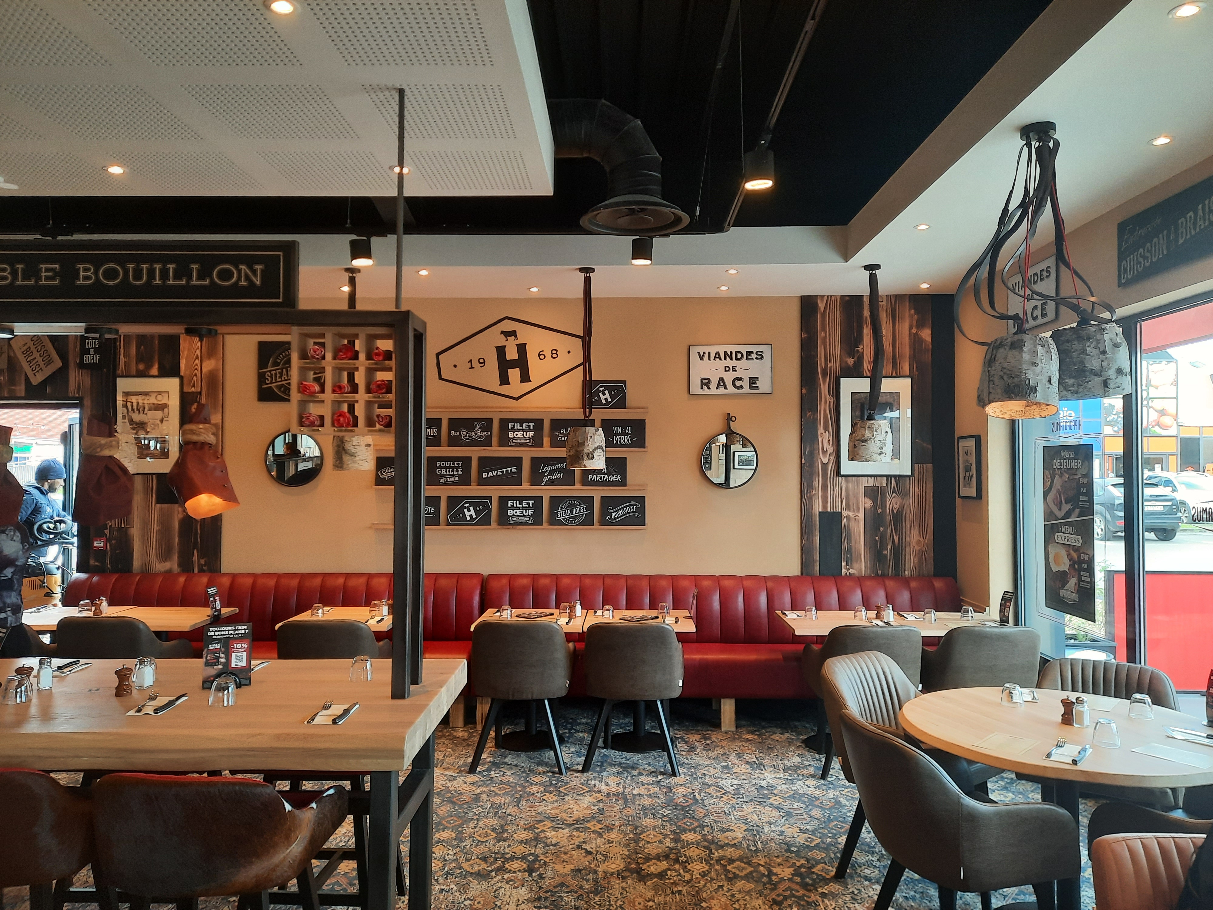 Hippopotamus coudekerque interieur