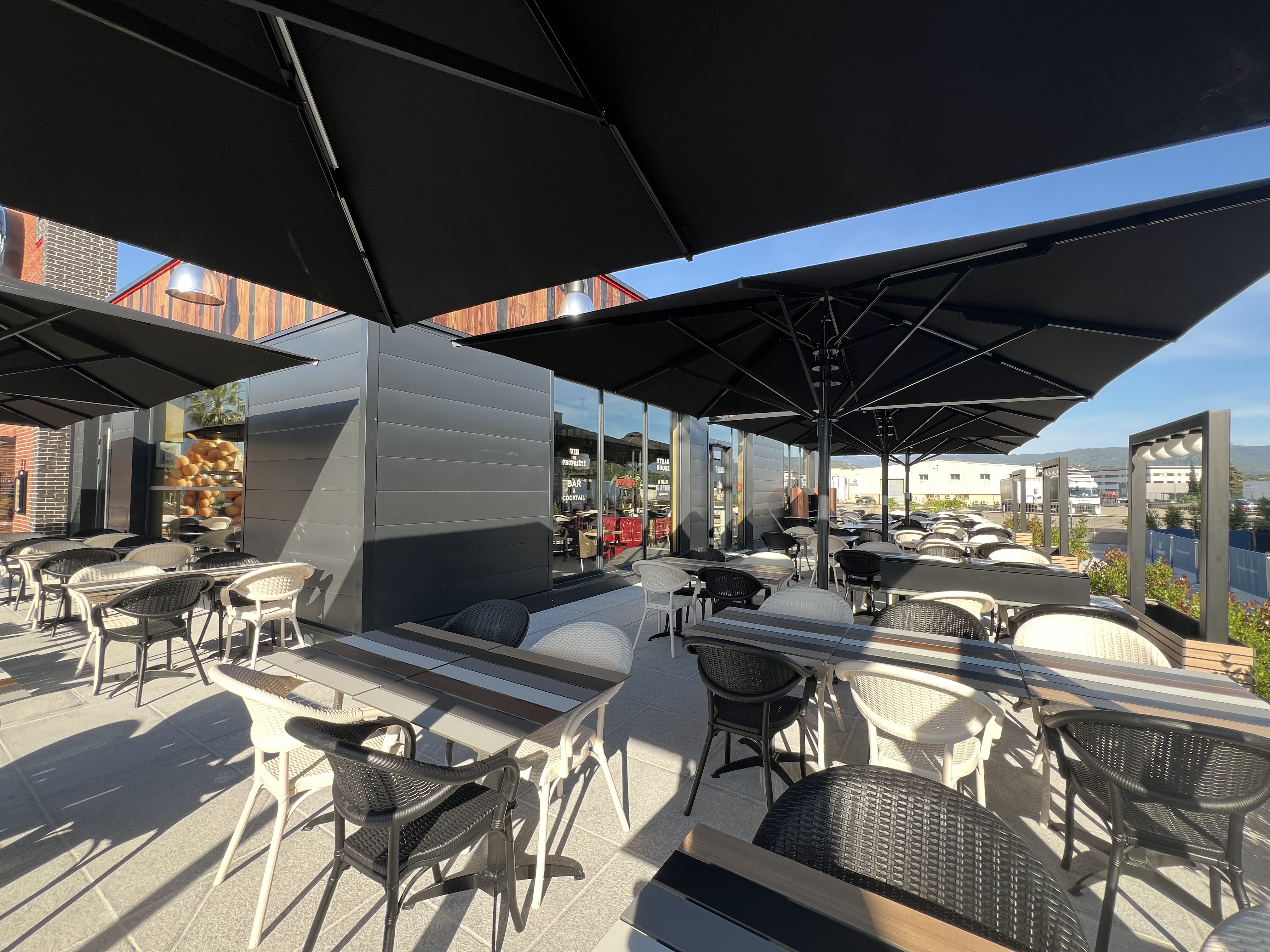 Photo de l'espace repas exterieur
